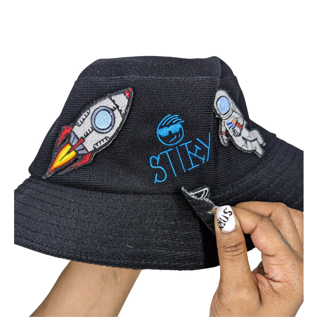 Stiky Bucket Hat - Black w/ Blue Logo